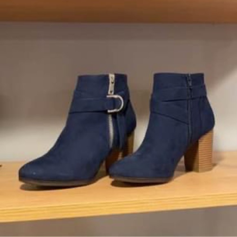 Apt 9 heel booties
